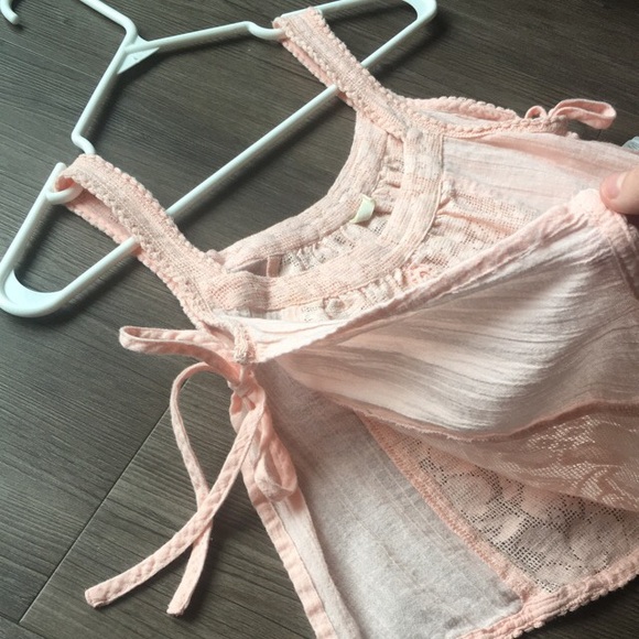 Pink lacy top - Picture 3 of 5